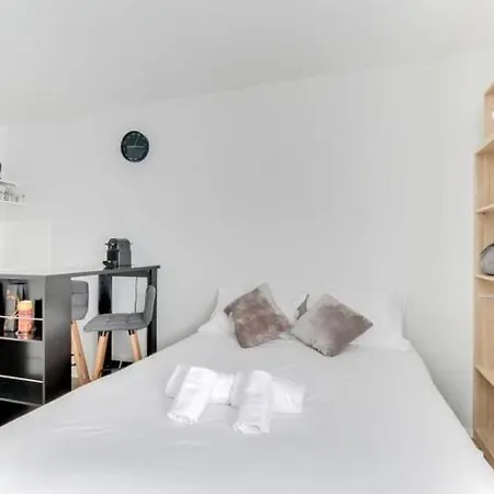 Lägenhet Avec Parking#tours Les Halles Tours